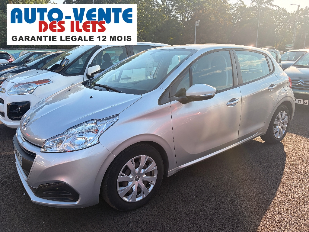 PEUGEOT 208