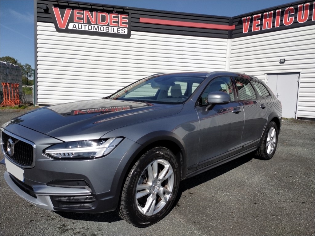 VOLVO V90 CROSS COUNTRY D4 AWD 190 ch Geartronic 8/ toit ouvrant