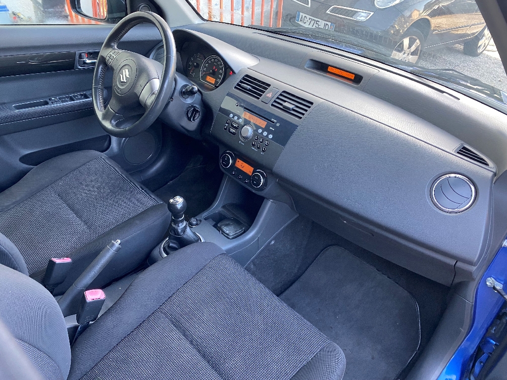 SUZUKI SWIFT - vue 1