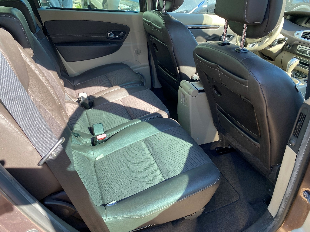 RENAULT SCENIC III - vue 1