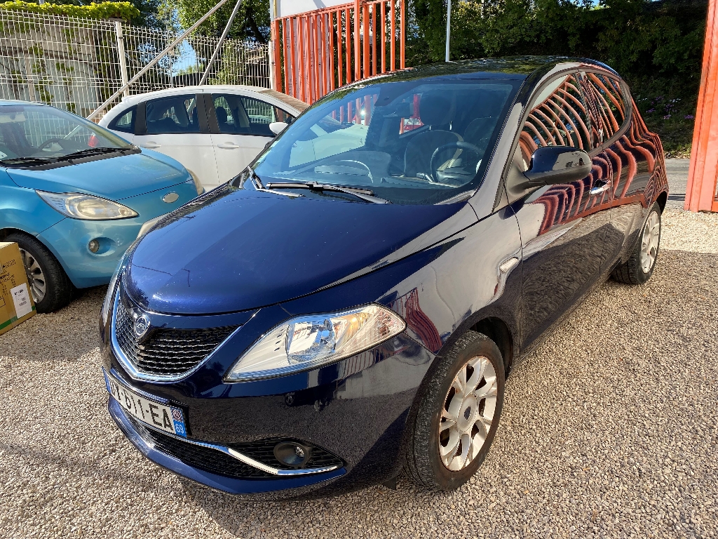 LANCIA YPSILON