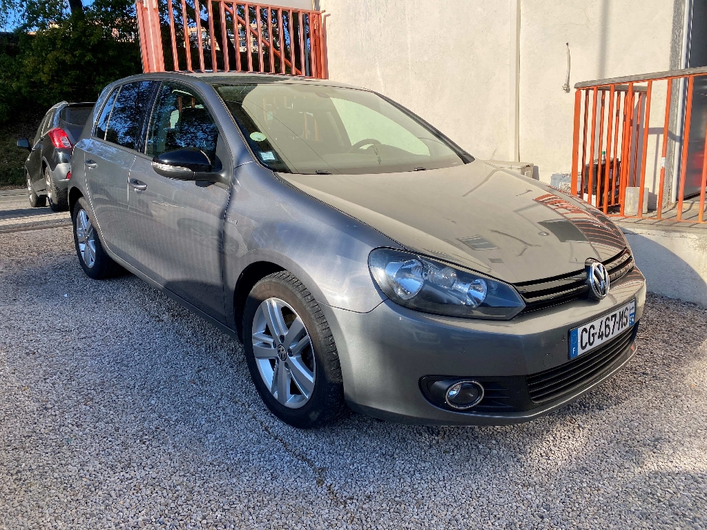 VOLKSWAGEN GOLF - vue 1