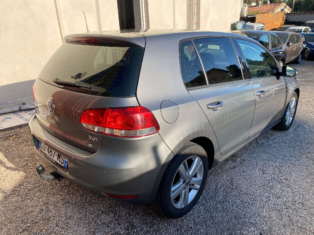 VOLKSWAGEN GOLF - vue 1