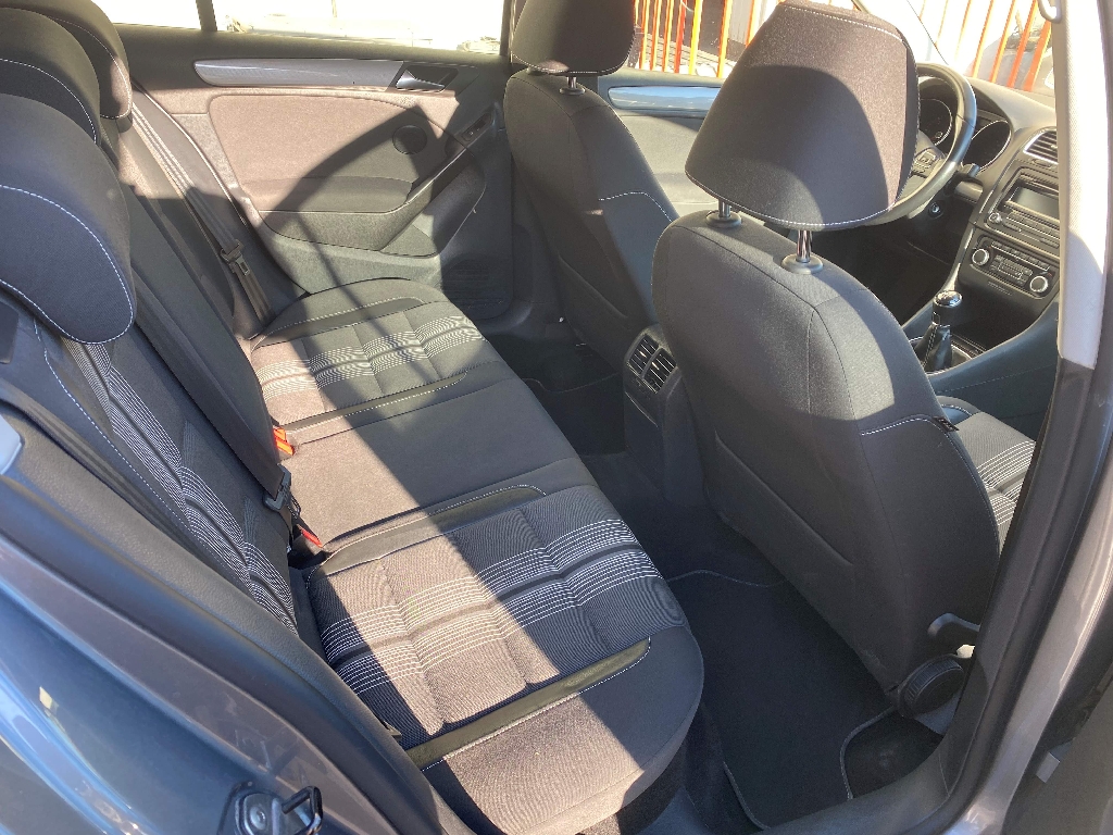 VOLKSWAGEN GOLF - vue 1