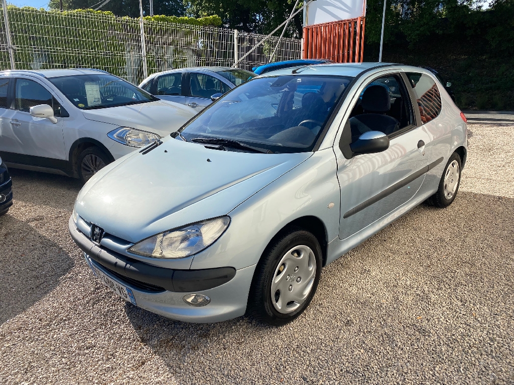 PEUGEOT 206