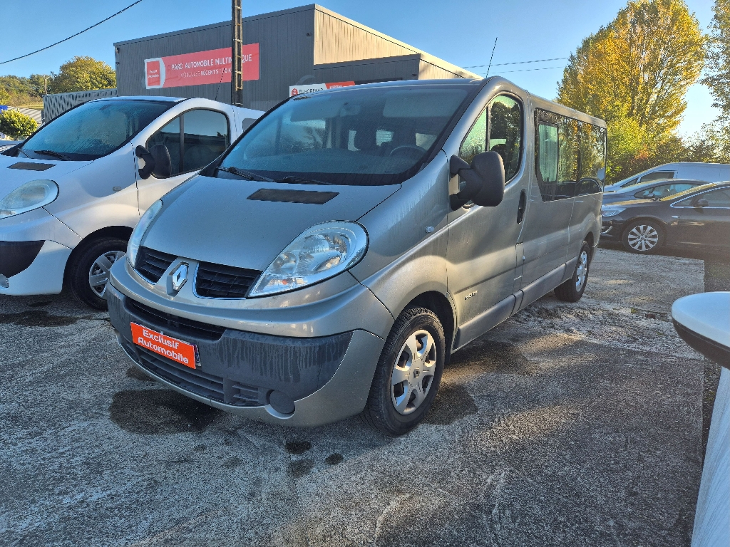RENAULT TRAFIC 9 PL