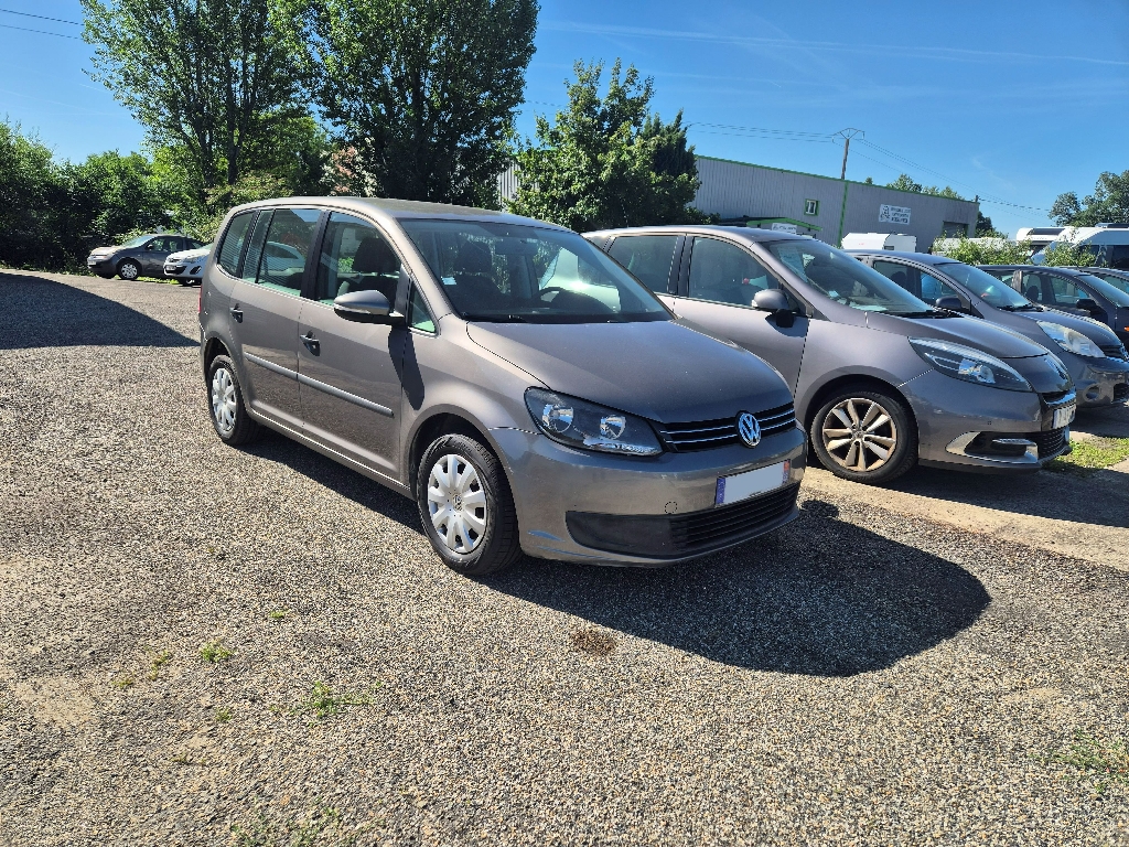 VOLKSWAGEN TOURAN