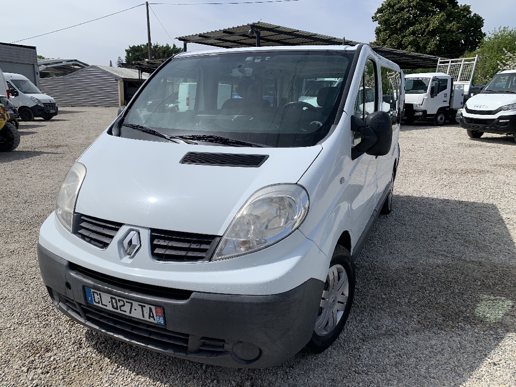 RENAULT TRAFIC