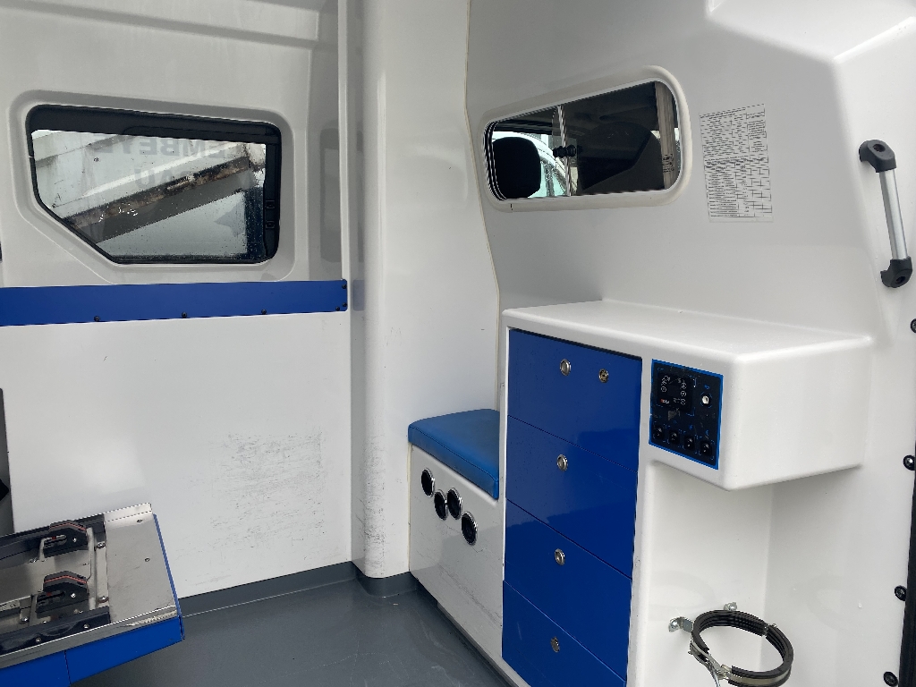 NISSAN NV400 - vue 1