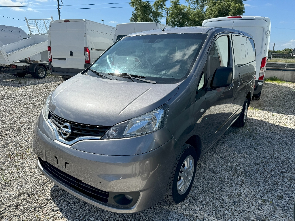 NISSAN NV200 - vue 1