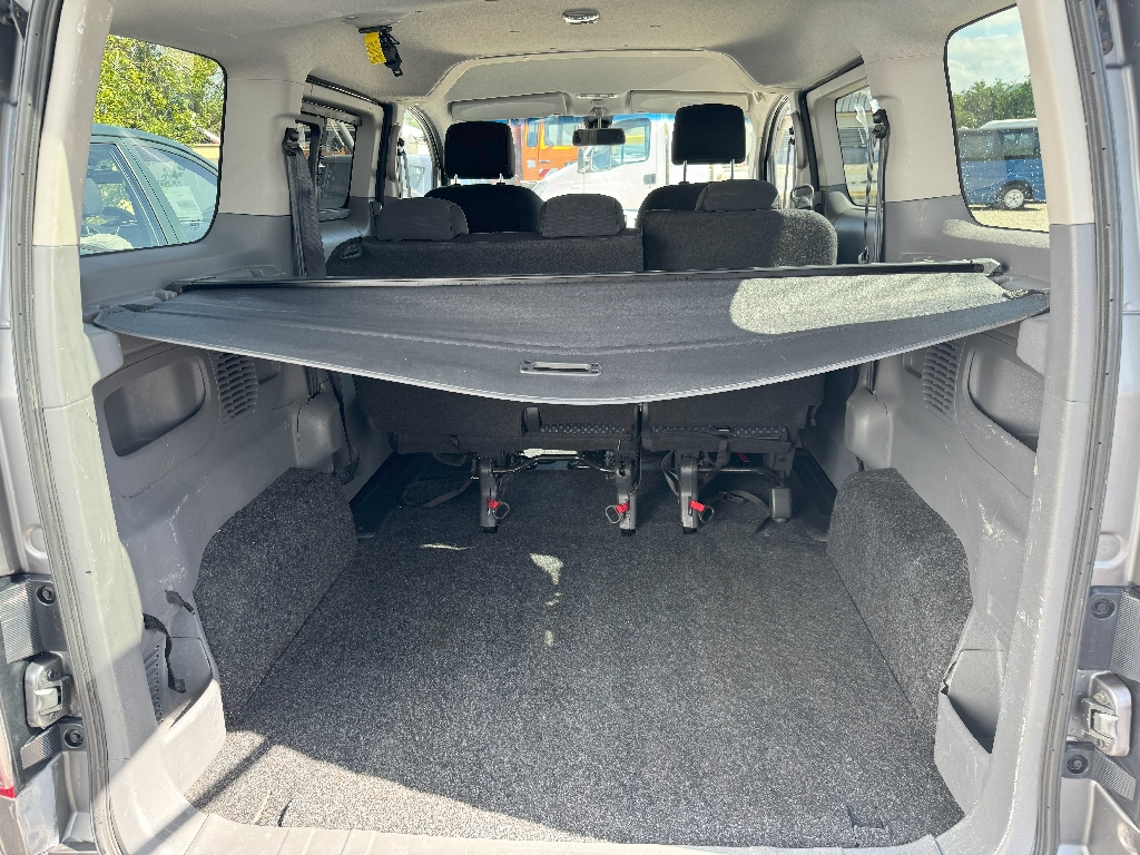 NISSAN NV200 - vue 1