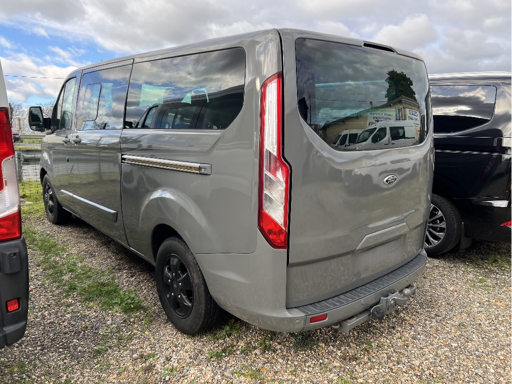 FORD TOURNEO CUSTOM - vue 1