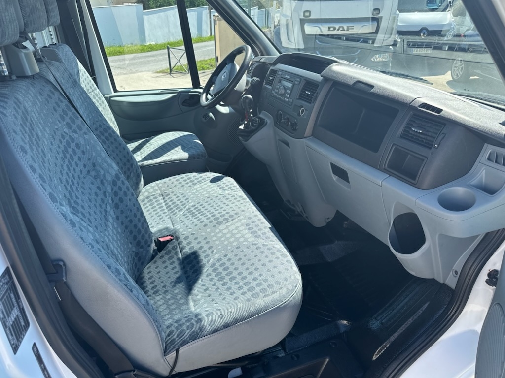 FORD TRANSIT - vue 1