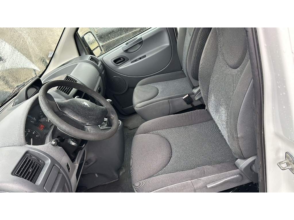 PEUGEOT EXPERT - vue 1