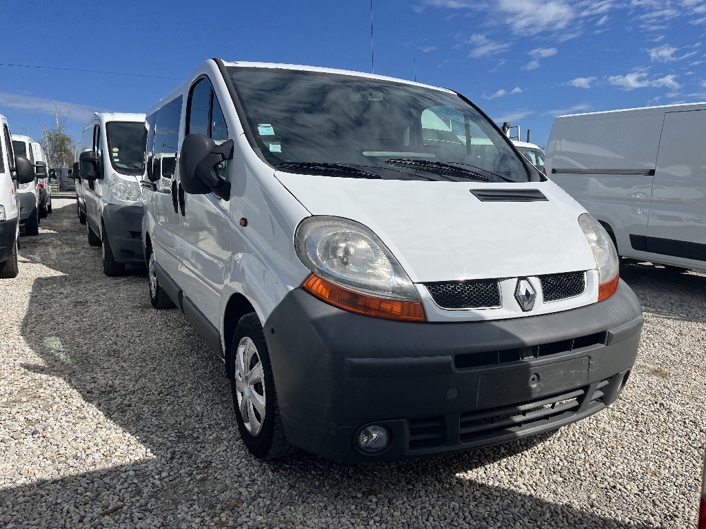 RENAULT TRAFIC