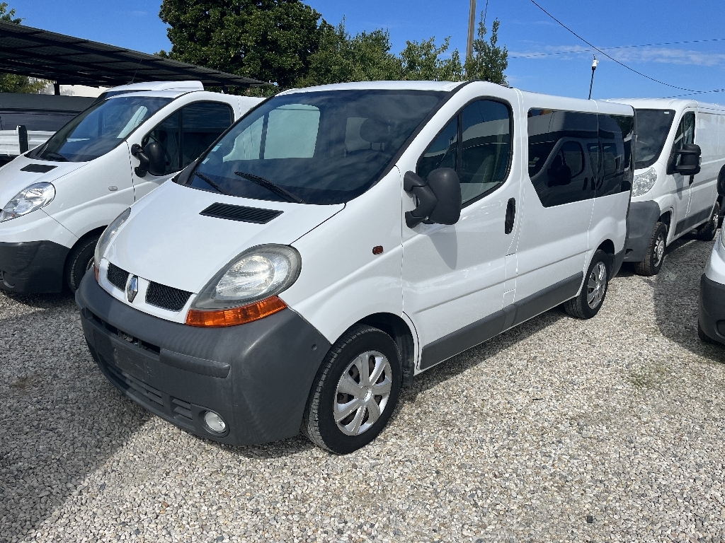 RENAULT TRAFIC - vue 1
