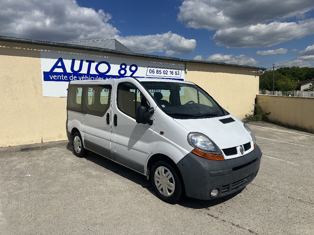 RENAULT TRAFIC