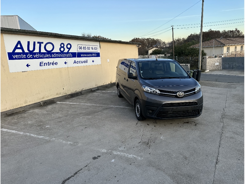 TOYOTA PROACE