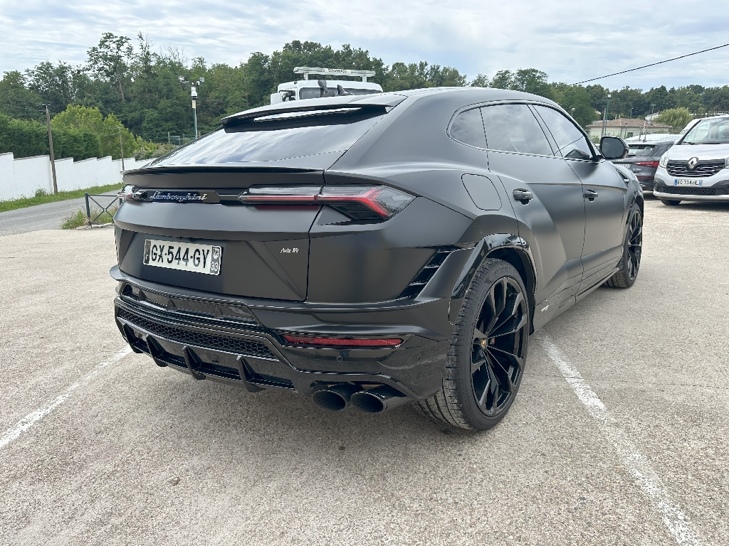 LAMBORGHINI URUS - vue 1