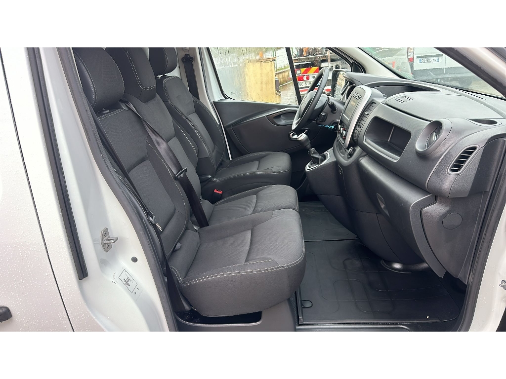 RENAULT TRAFIC - vue 1