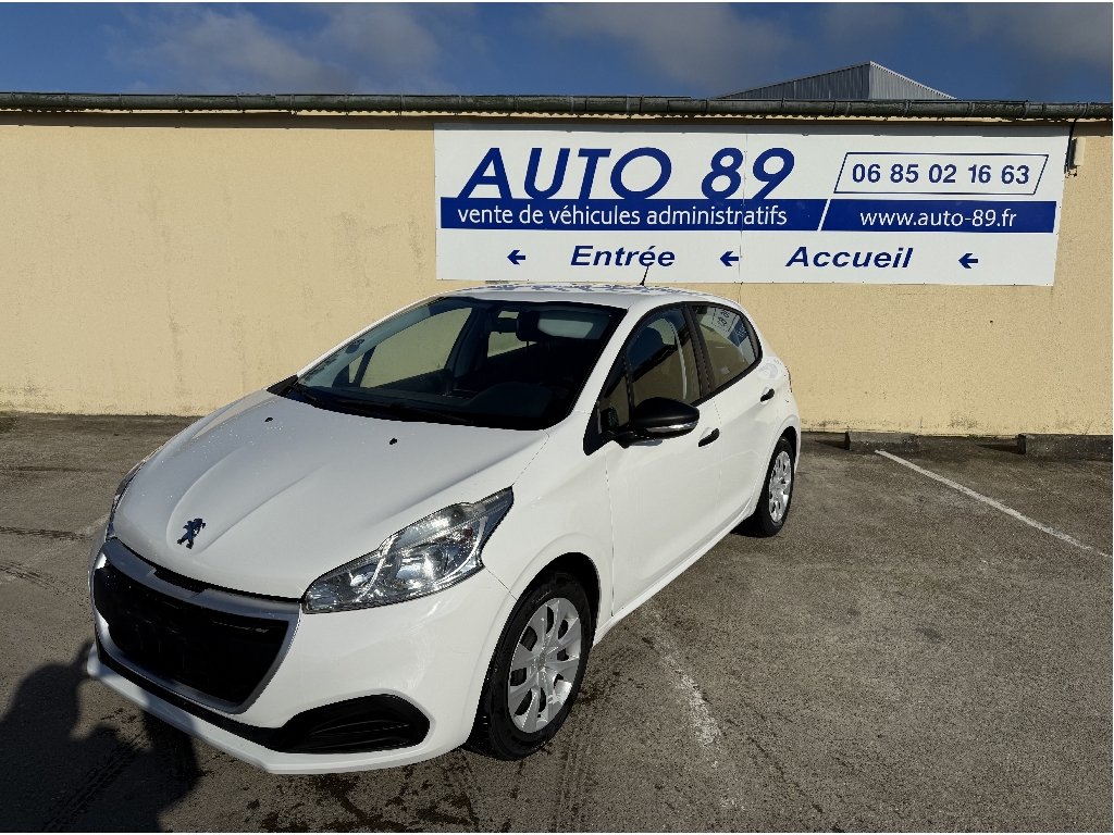 PEUGEOT 208