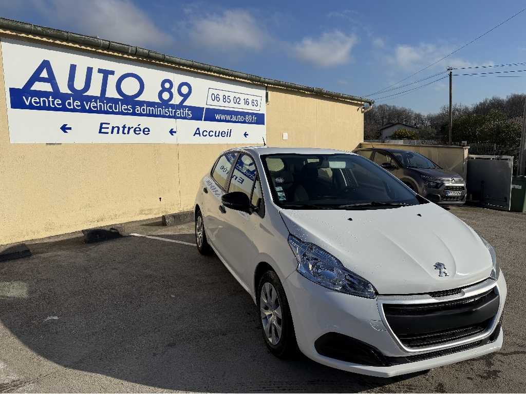 PEUGEOT 208 - vue 1