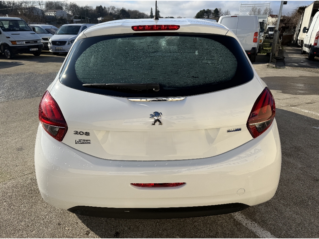 PEUGEOT 208 - vue 1