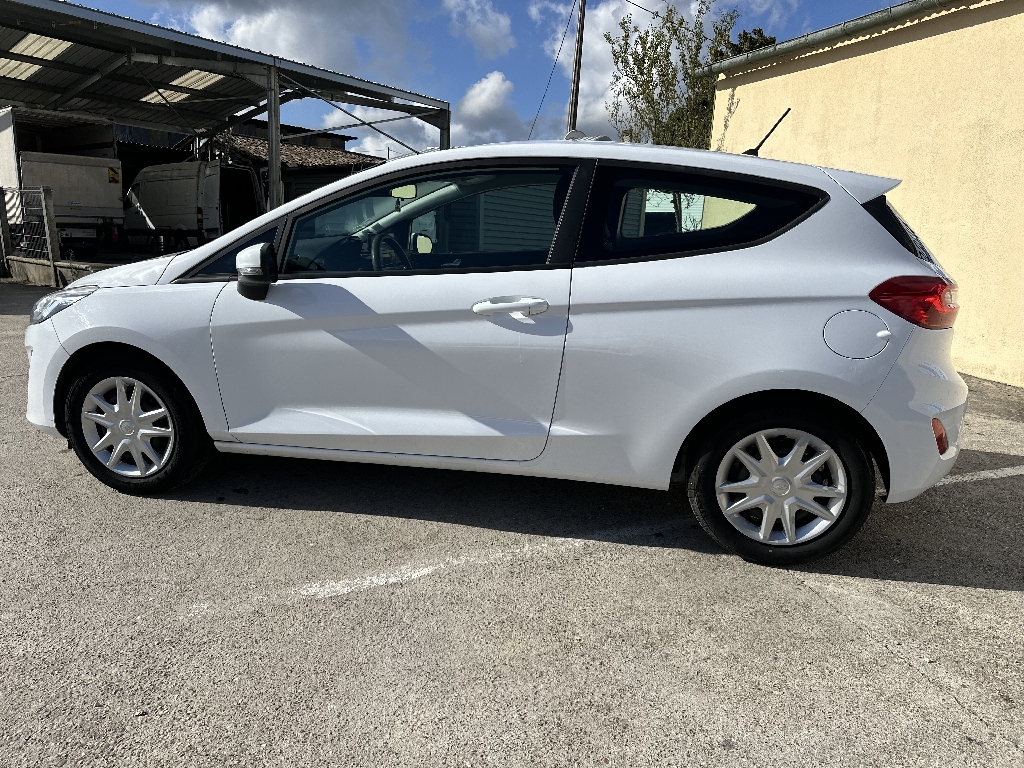 FORD FIESTA - vue 1
