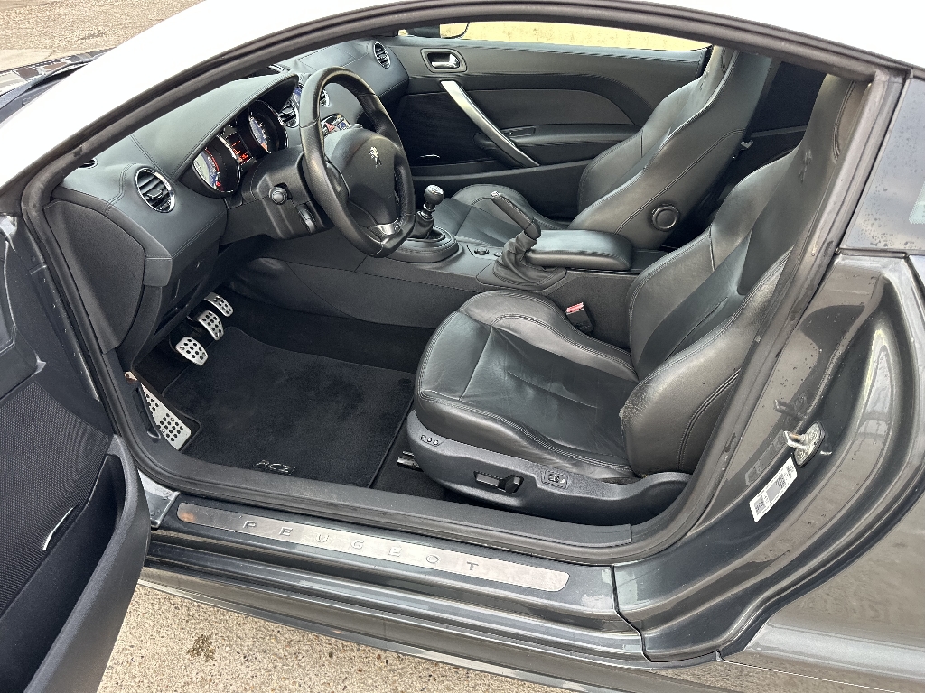 PEUGEOT RCZ - vue 1