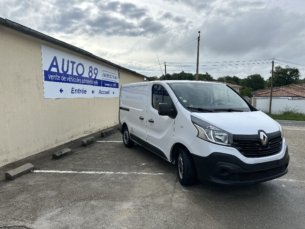 RENAULT TRAFIC