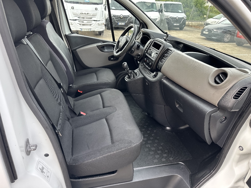 RENAULT TRAFIC - vue 1