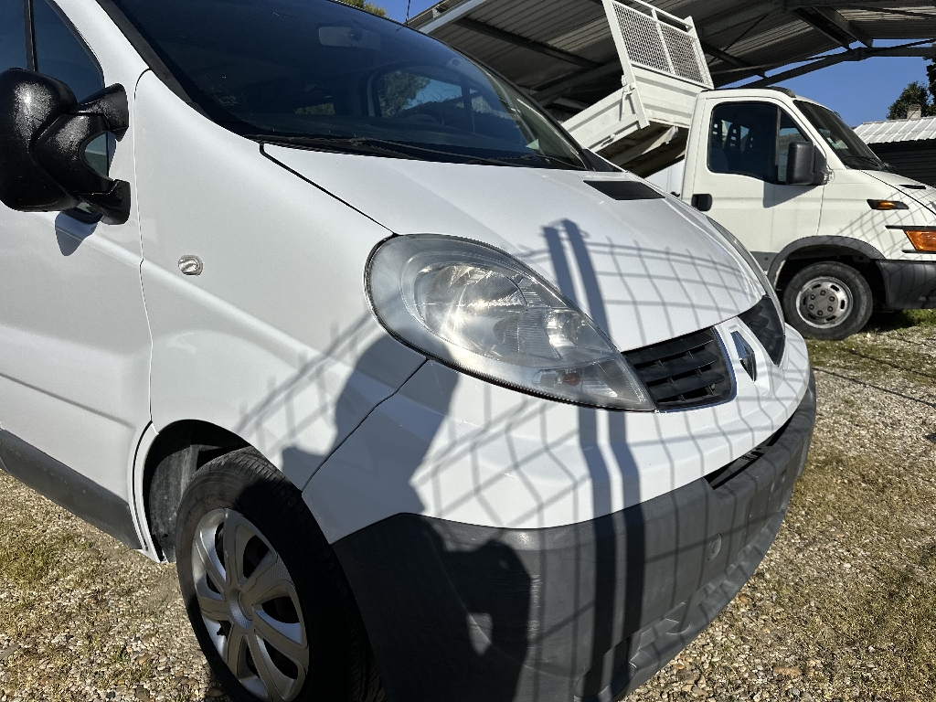 RENAULT TRAFIC  - vue 1