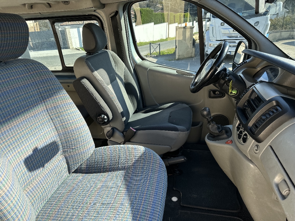 RENAULT TRAFIC  - vue 1