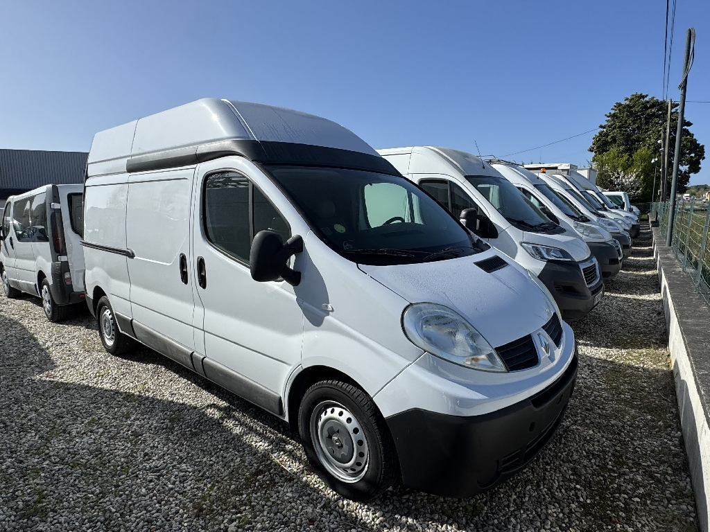 RENAULT TRAFIC