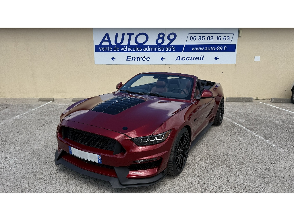 FORD MUSTANG