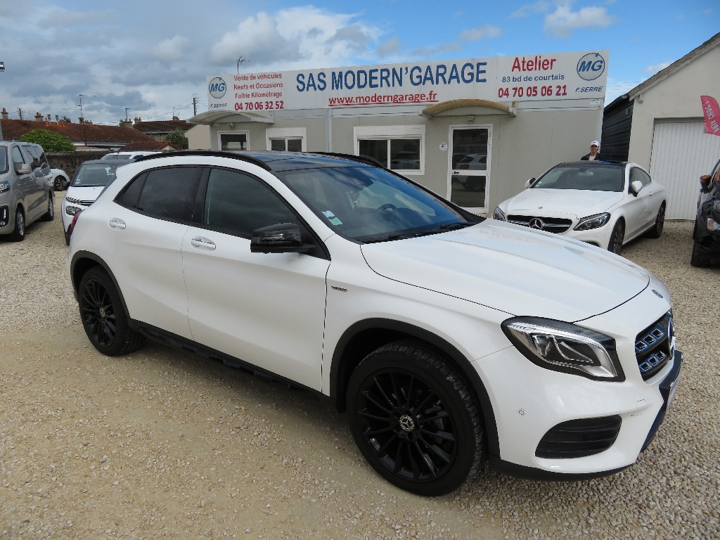 MERCEDES GLA