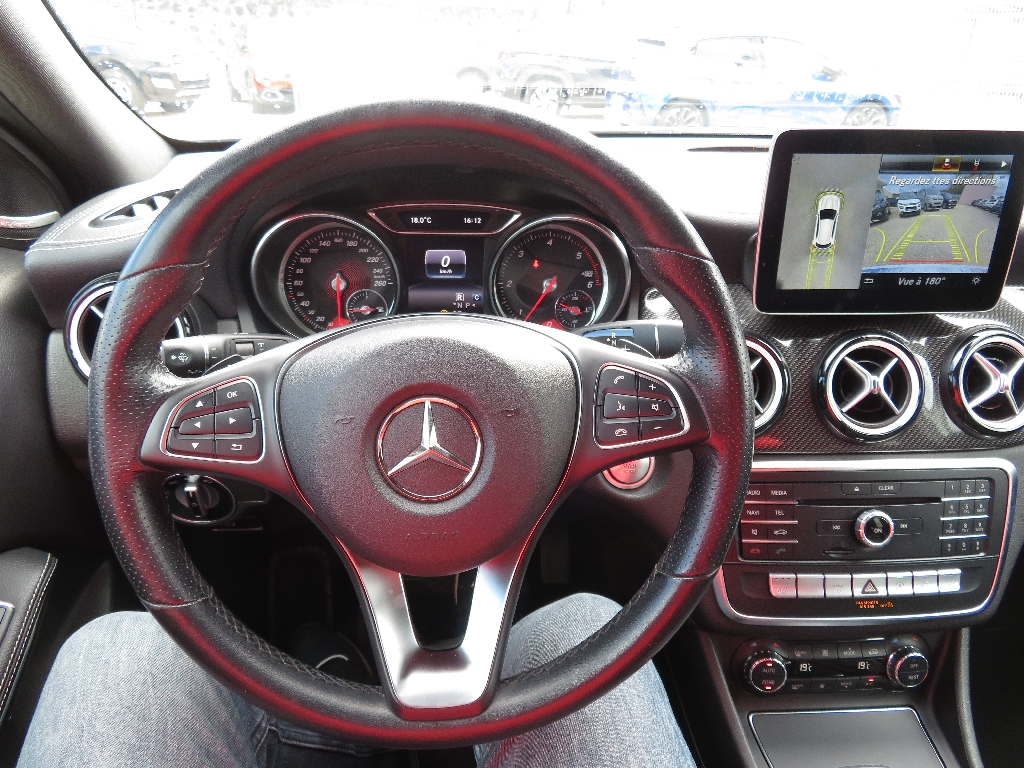 MERCEDES GLA