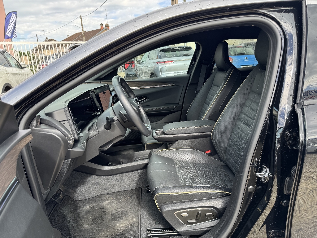 RENAULT MEGANE E-TECH - vue 1