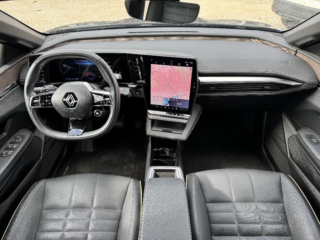 RENAULT MEGANE E-TECH - vue 1
