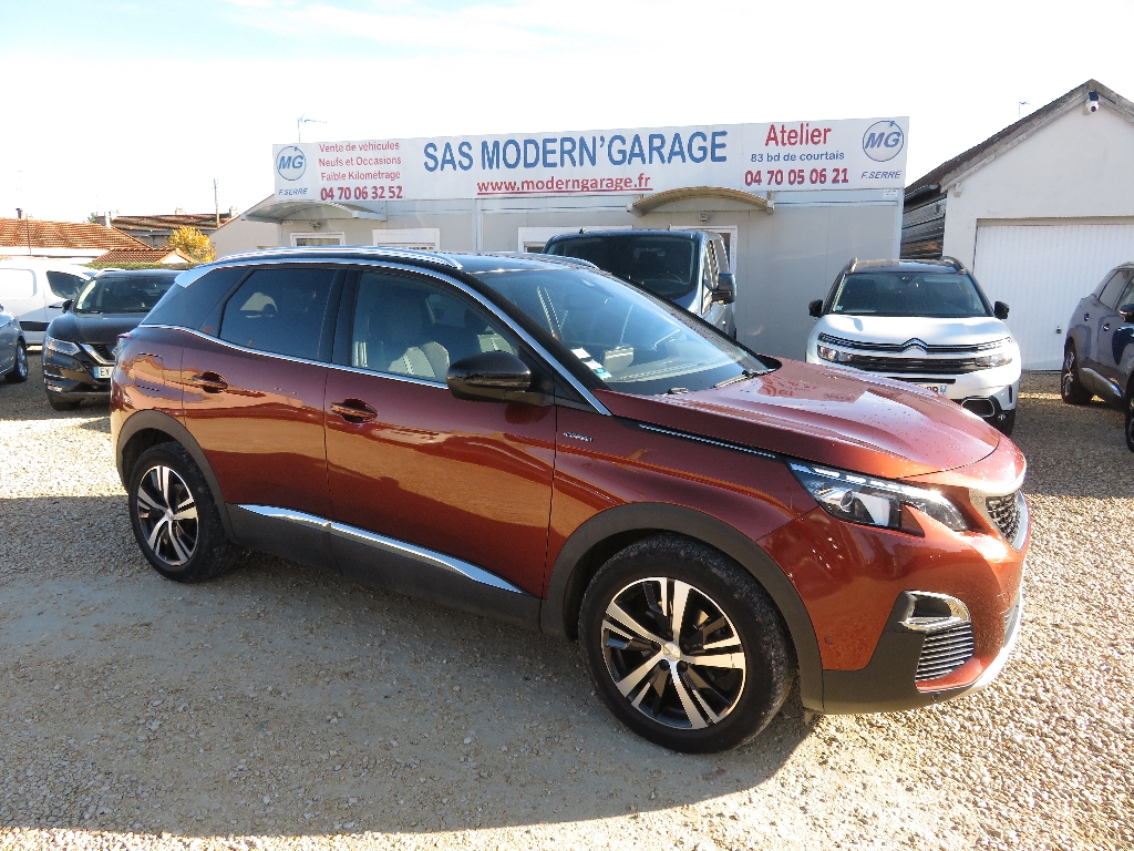 PEUGEOT 3008