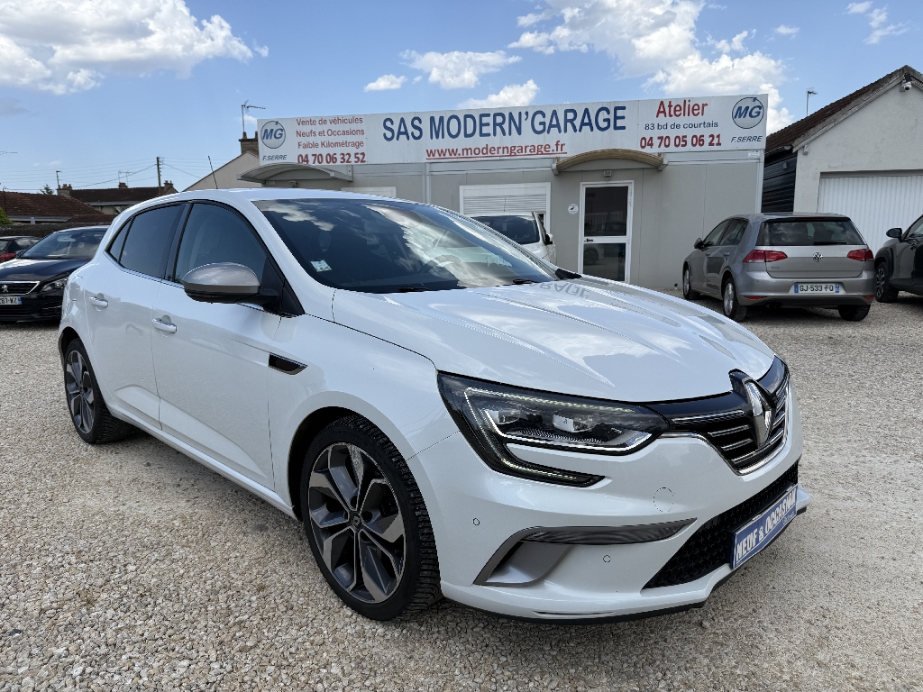 RENAULT MEGANE IV