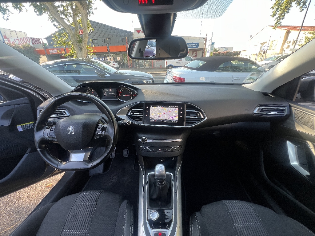 PEUGEOT 308 - vue 1