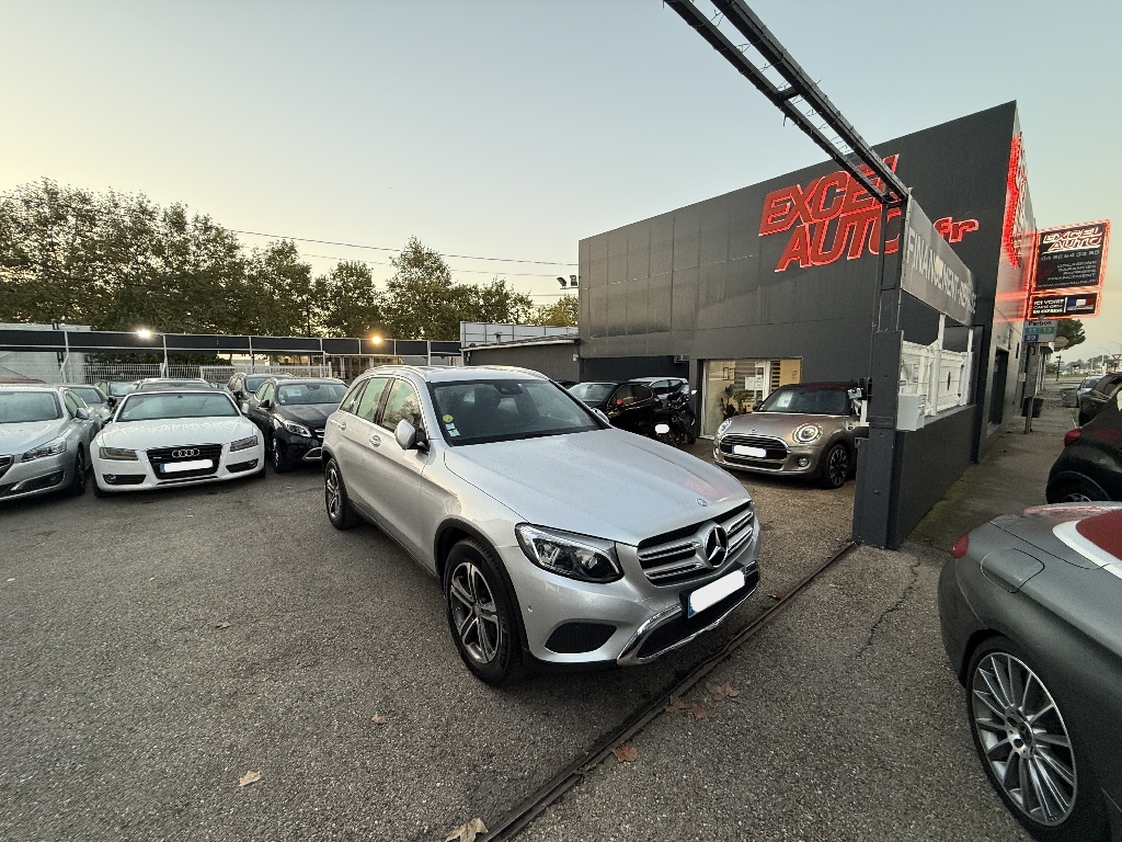 MERCEDES GLC