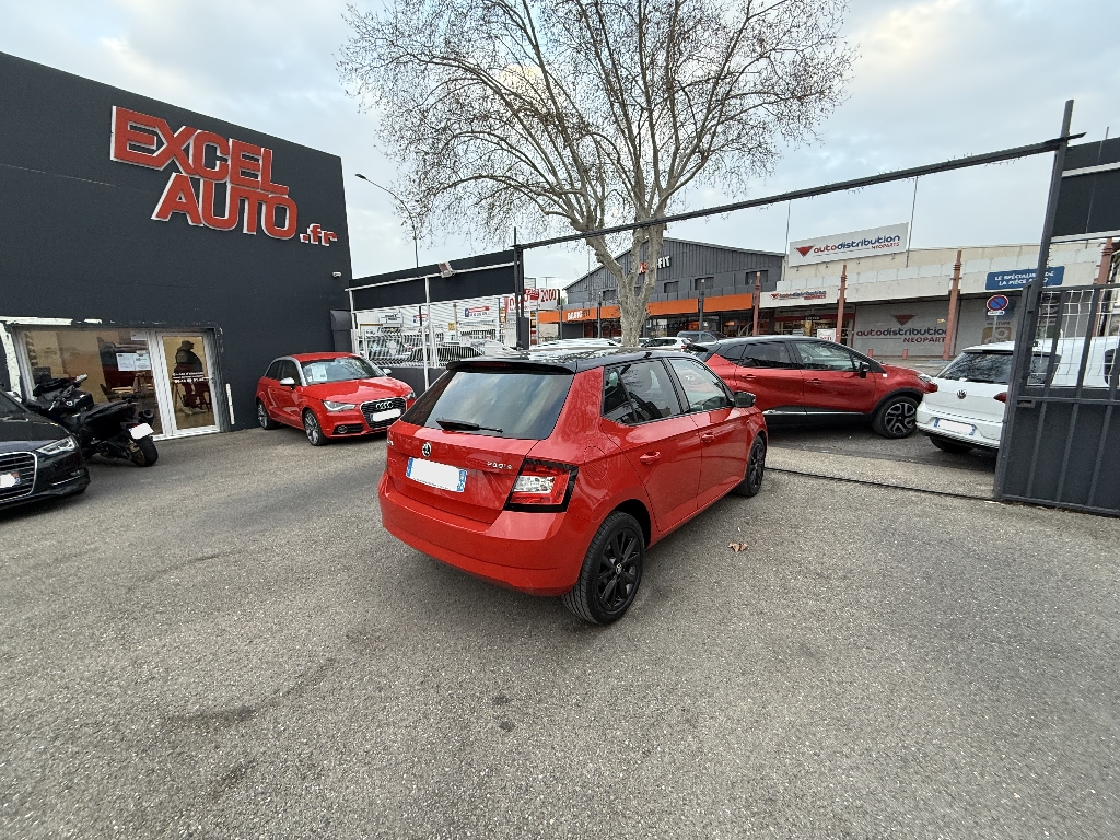 SKODA FABIA - vue 1