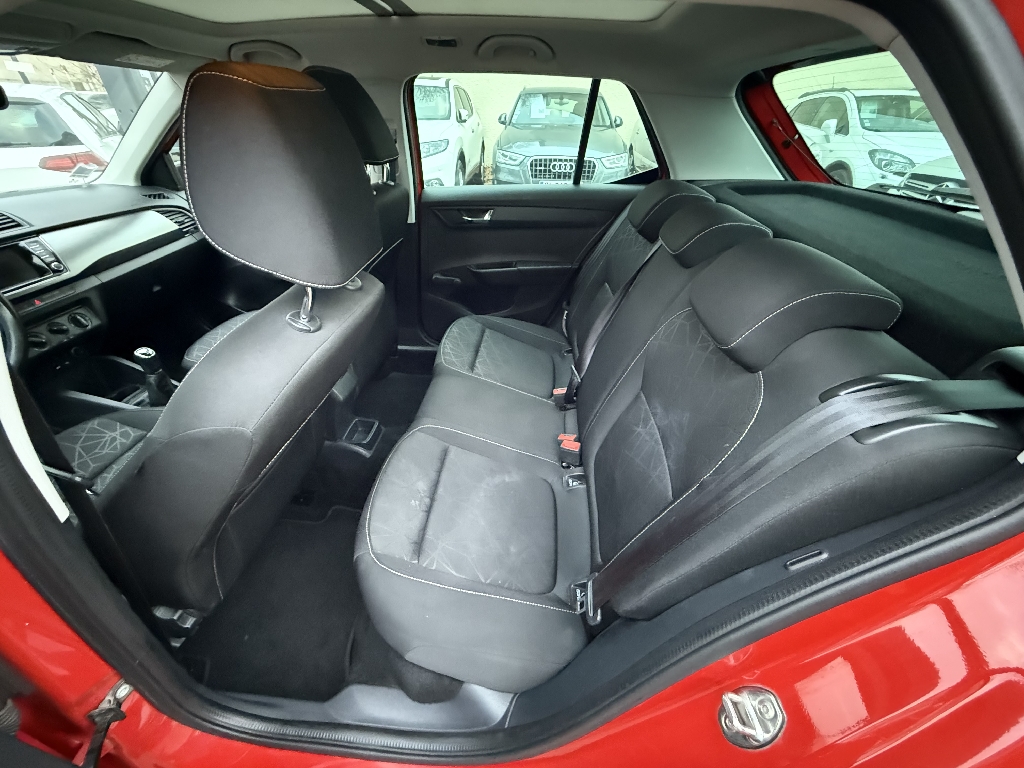 SKODA FABIA - vue 1