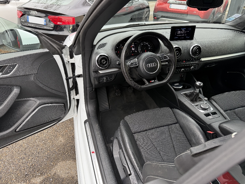 AUDI A3 CABRIOLET - vue 1