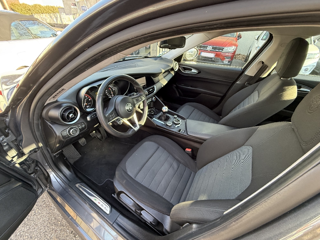 ALFA ROMEO GIULIA - vue 1