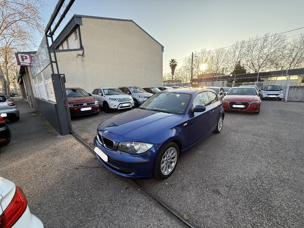 BMW SERIE 1 - vue 1