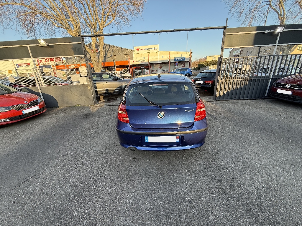 BMW SERIE 1 - vue 1