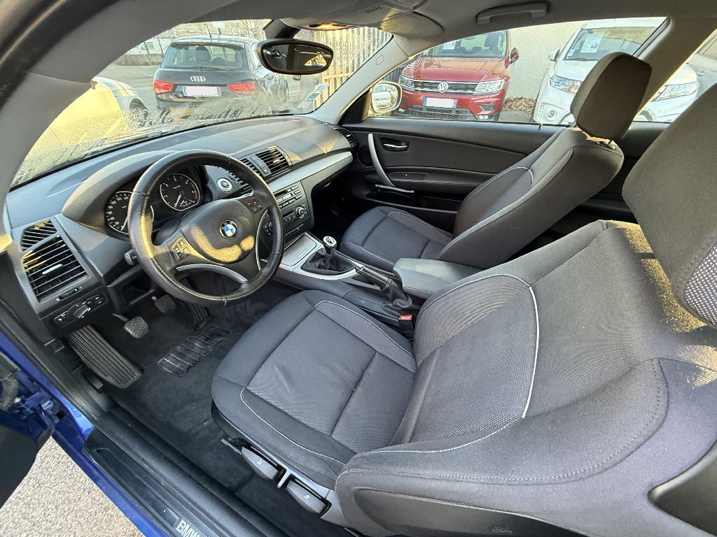 BMW SERIE 1 - vue 1